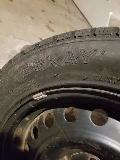 Eskay winter tires & rims 235/55R18