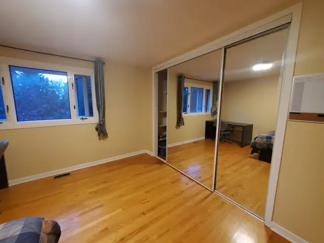 Short term or Airbnb room for rent  ( Just $ 50 !! ) in Room Rentals & Roommates in Ottawa - Image 4