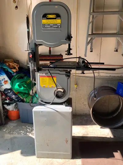 TradeMaster 14 inch band saw in good used condition. 1 HP, 10 Amps. Asking $1000. Pick up in Harriet...