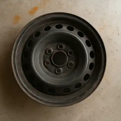 Selling a 16x6.5J steel wheel rim in great condition. Stamped and DOT approved — no bends or cracks....