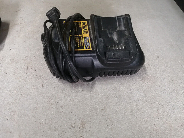 DeWalt 12/20 Volt Battery Charger in Power Tools in Hamilton