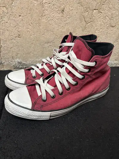 Red Converse High Top Chuck Taylor size 10 men’s, View more
