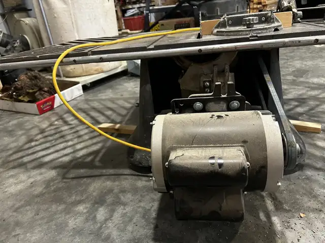 Beaver Table Saw in Power Tools in Kamloops - Image 2