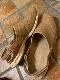 More Great Shoes—Ladies Casual $25/Pair