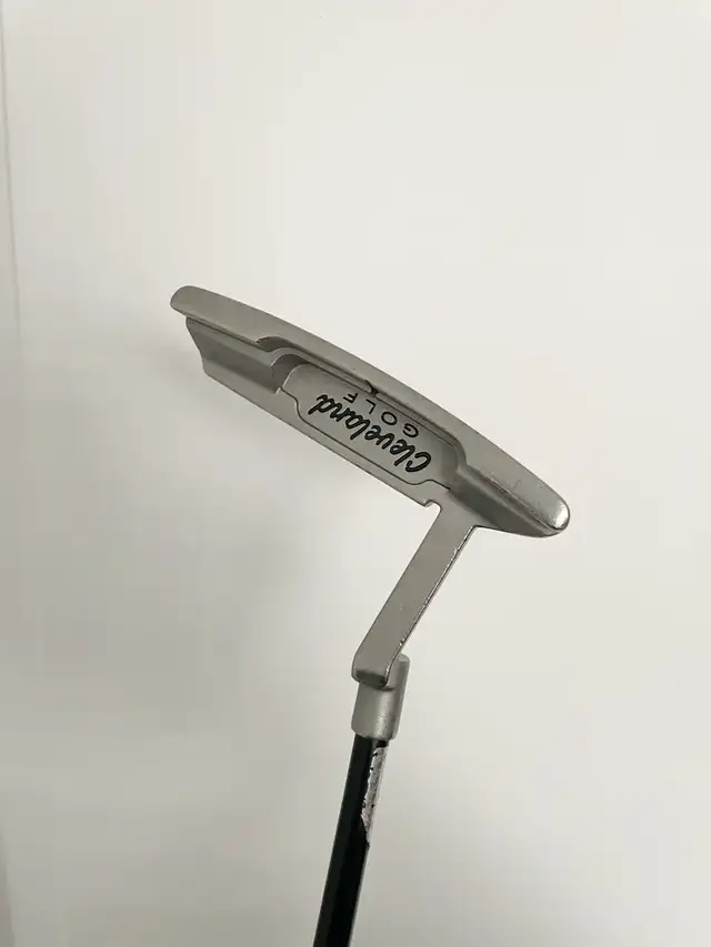 Cleveland HB Soft 4 Putter in Golf in Ottawa - Image 3