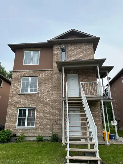 2 bedroom 1 bath  apt for rent in Gatineau