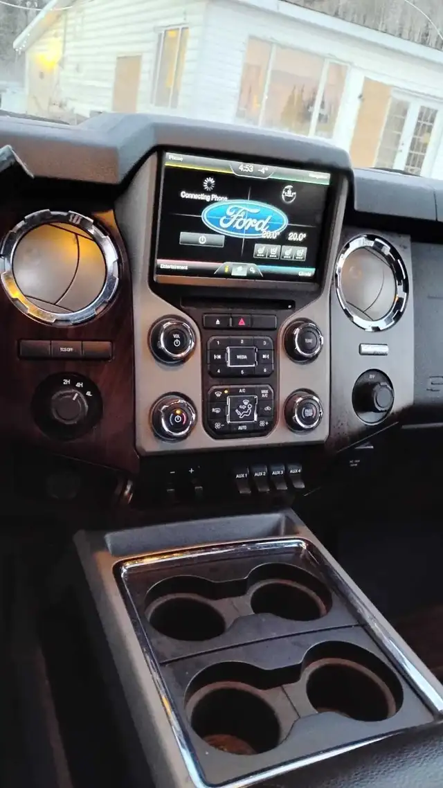 2014 f350 fully loaded in Cars & Trucks in Houston - Image 7