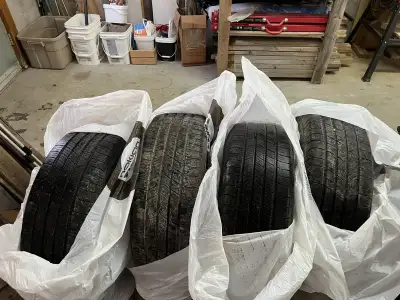 Bon pour 40000 à 50000 km, étaient sur Outback