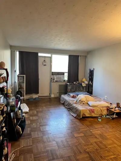 Living room for rent