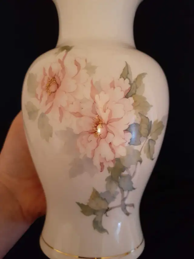 Vase Sadler England in Home Décor & Accents in Laval / North Shore - Image 3