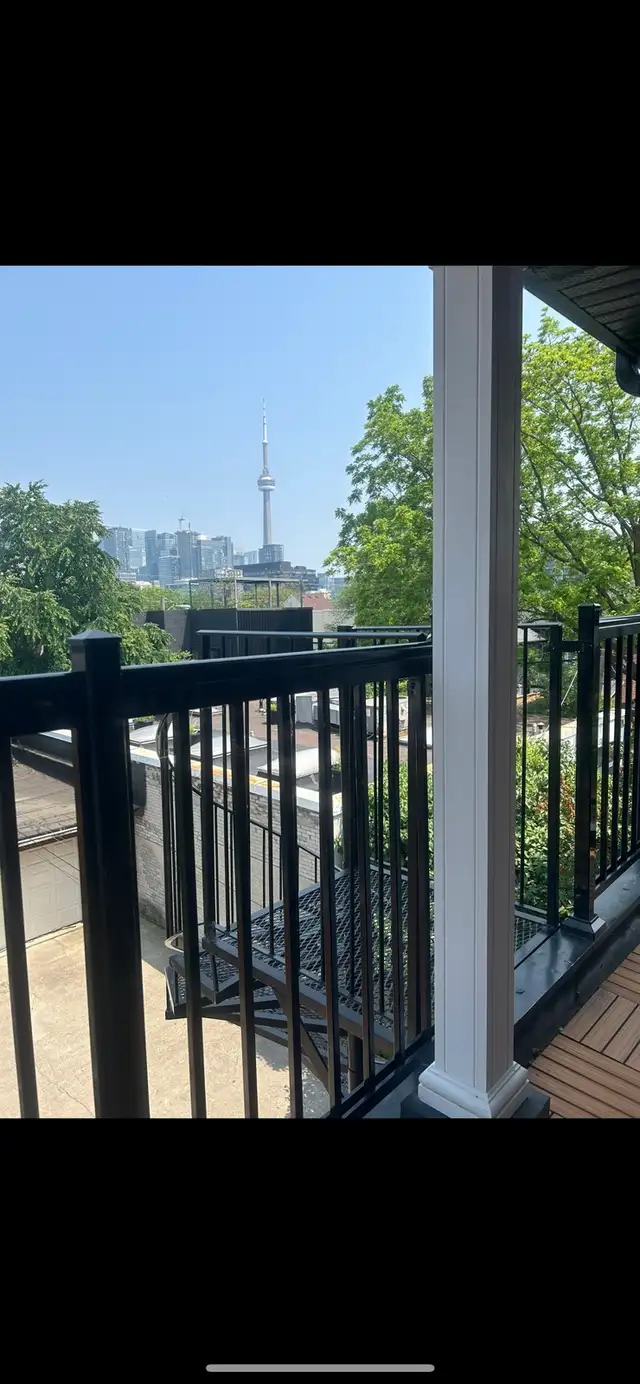 Downtown center master bathroom for rent  in Long Term Rentals in City of Toronto - Image 2