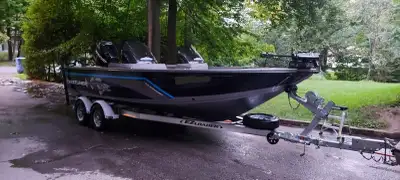 Multi-Species fishing boat. Soudé/Welded. Bateau de pêche. Condition exceptionnelle! 20'2" long X 10...