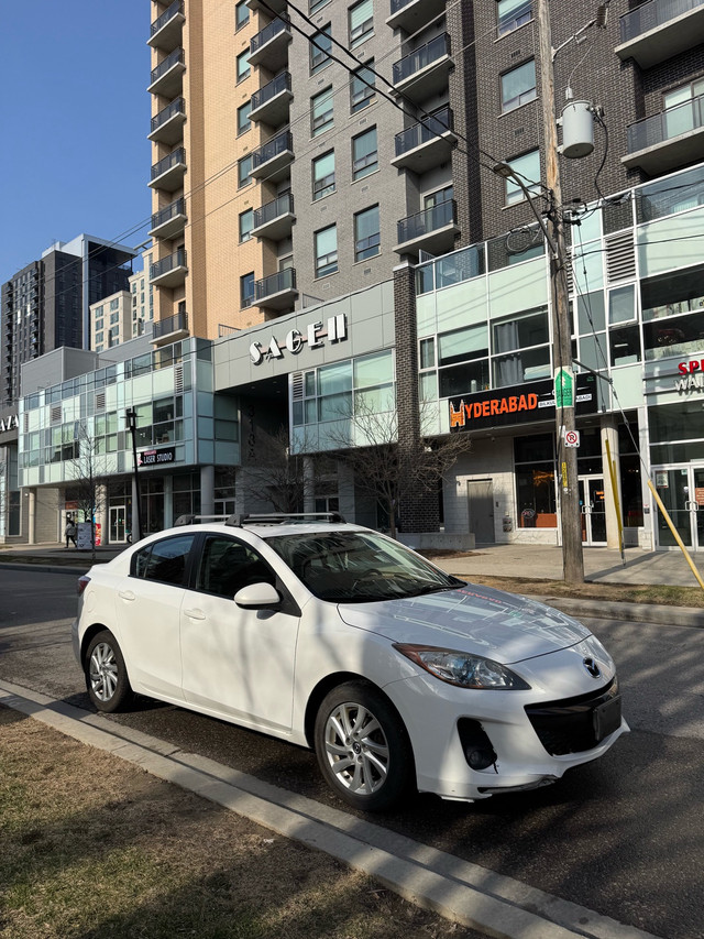 2013 Mazda 3 Skyactiv in Cars & Trucks in Kitchener / Waterloo - Image 2