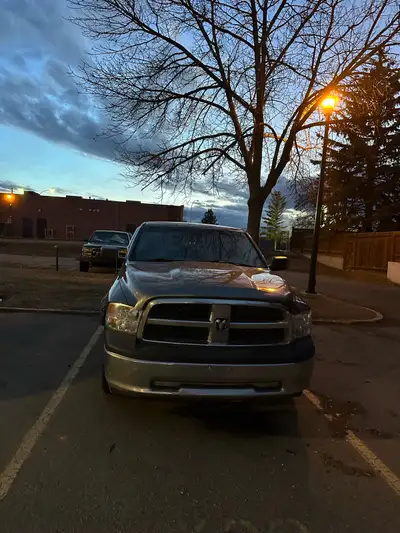 2012 Dodge Ram 1500, excellent condition and clean CARFAX