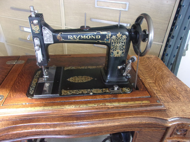 Antique Raymond Sewing machine in Other in Penticton - Image 4
