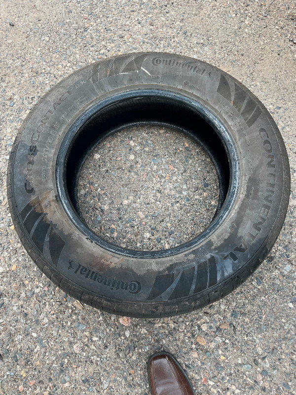 4 Continental Tires 235/65 R 17 All Season used in Tires & Rims in Thunder Bay