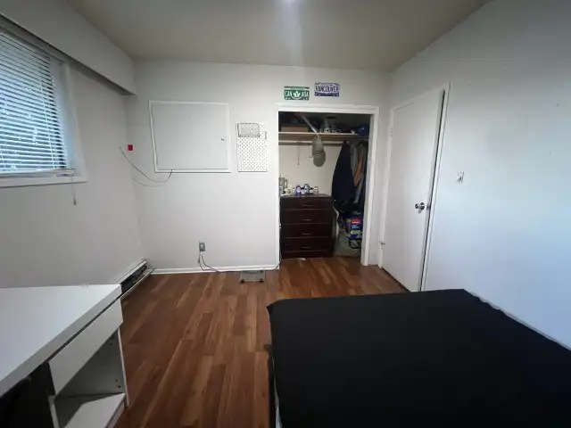 Bright Furnished Room for Rent in Port Coquitlam – $850 in Long Term Rentals in Tricities/Pitt/Maple - Image 2