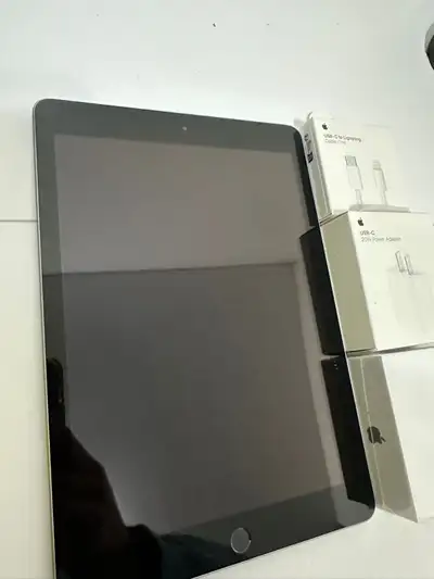 "Apple iPad 7th Generation – Complete Set Apple iPad 7th Gen in good working condition. Comes with A...