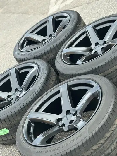 NEW 20”Hellcat rep(5x115)+used Pirelli-Charger/Challenger/300 Set of brand new 20 inch Dodge Hellcat...