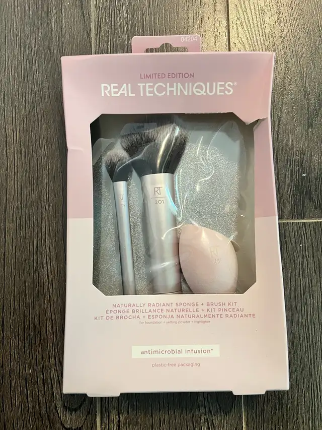 Real Techniques Kit de Pinceaux in Other in City of Montréal - Image 2