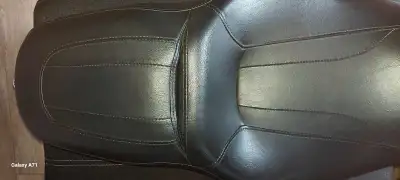 Améliorez votre confort de conduite avec ce siège de Harley Davidson FLHX. Ce siège a été conçu pour...