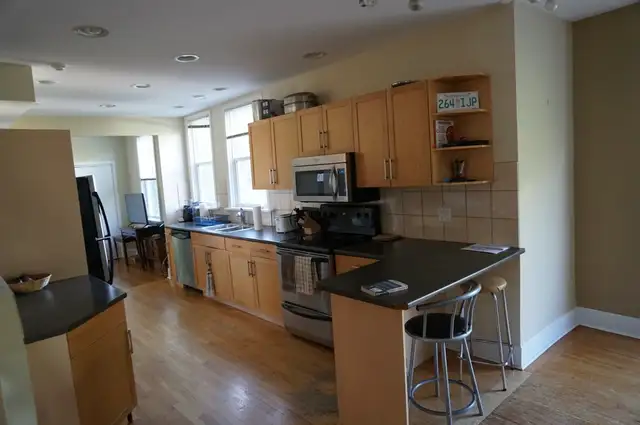 Incredible location   2700 sq ft  heart of Crescentwood in Long Term Rentals in Winnipeg - Image 4