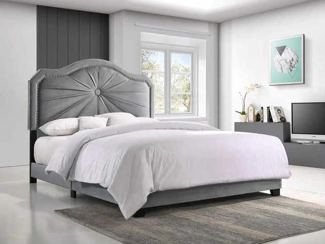  Vicko Queen size bed with 10 inch Memoryfoam mattress.  in Beds & Mattresses in Mississauga / Peel Region