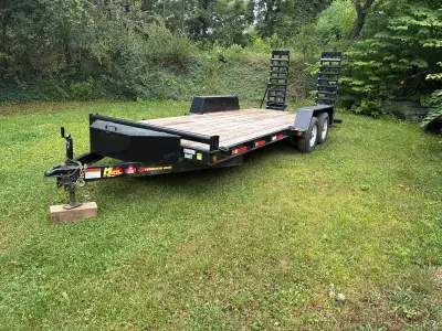 Miska trailer – heavy duty build Heavy duty equipment trailer for sale. 18ft flat deck + 2ft beavert...