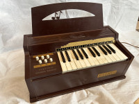 Magnus Electric Chord Organ 