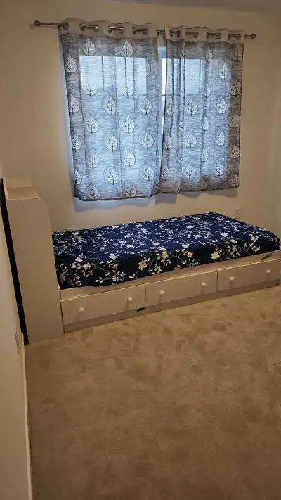 Accommodation available at Kanata: Near Tanger outlets ( Kanata Connections) Room with shared washro...