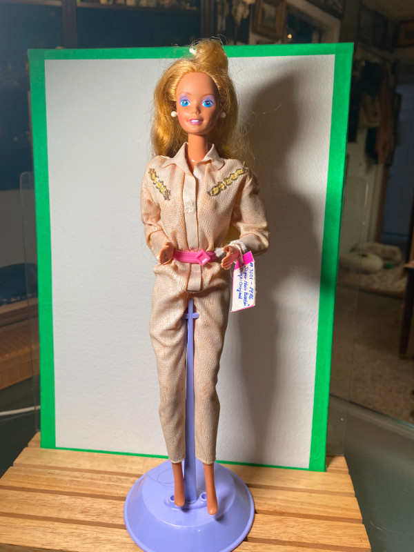 Vintage 1986  Mattel # 3101 Barbie Doll #56 in Arts & Collectibles in Vancouver - Image 3