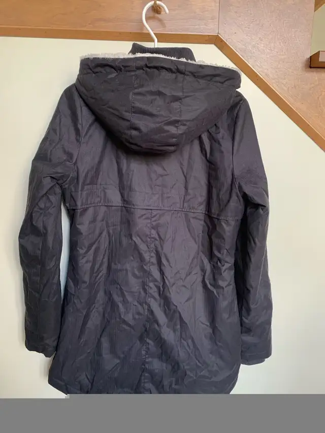 Manteau Simons Médium in Women's - Tops & Outerwear in Laval / North Shore - Image 3