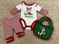 Newborn Christmas Outfit EUC