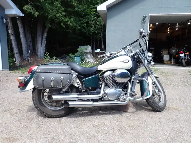 1999 Honda Shadow A.C.E 750 in Street, Cruisers & Choppers in Renfrew - Image 4