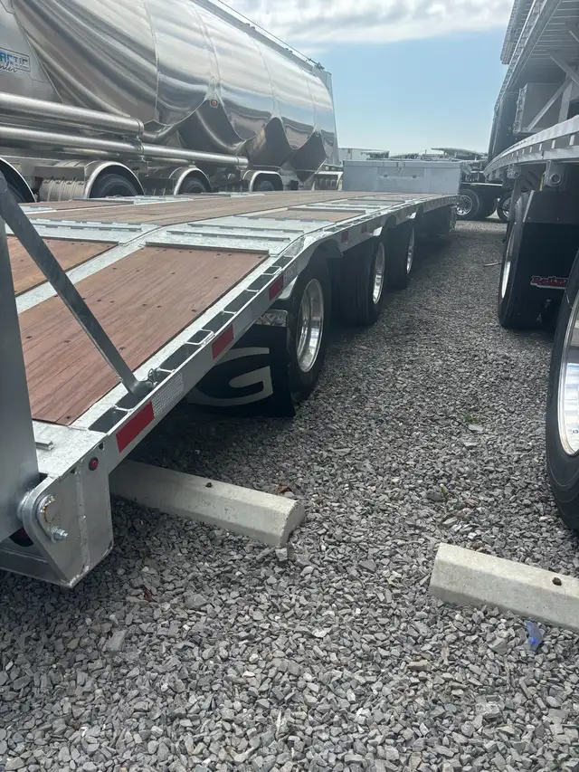 2026 Gincor Tridem Galvanized EQ Drop Deck in Heavy Trucks in Hamilton - Image 7