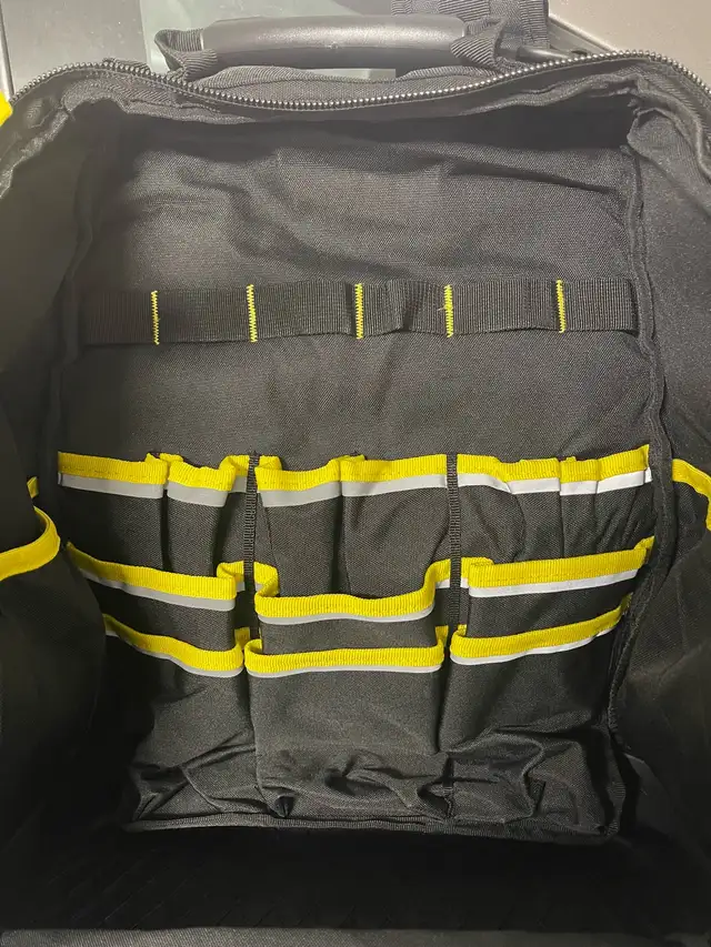 Rugged Tool Bag in Tool Storage & Benches in Oakville / Halton Region - Image 3