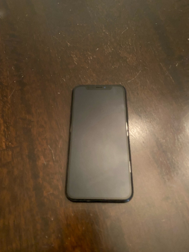 iPhone XS - like new in Cell Phones in St. John's - Image 3
