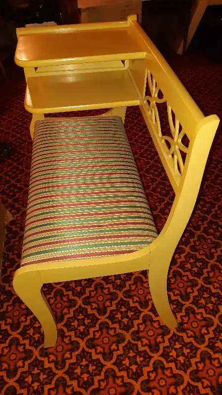 "HALLWAY CHAIR with WRITING TABLE" - in Excellent Condition! in Arts & Collectibles in Winnipeg - Image 3