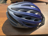 Louis Garneau Cycling Helmet - LIKE NEW