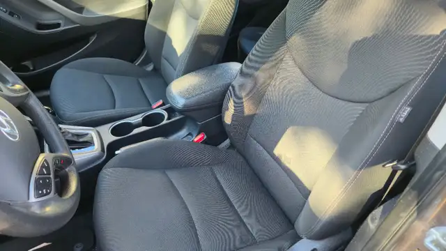 2015 Hyundai Elantra Sedan GL in Cars & Trucks in Cape Breton - Image 5