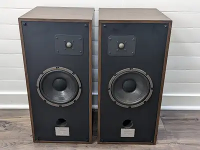 Pulse Acoustic 2 Bookshelf Speakers, View more