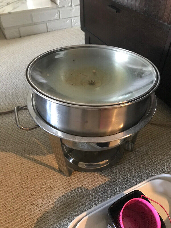 Round chafing dish for sale  