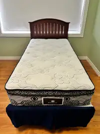 Twin bed, mattress and box spring 