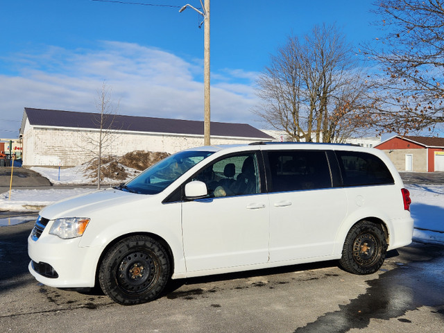 Dodge caravane crew 2018 adapté personne handicapée dans Autos et camions  à Drummondville