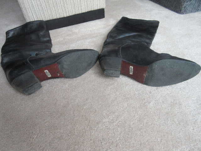 Leather/Suede ladies boots in Women's - Shoes in Hamilton - Image 2