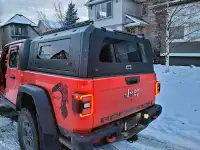 Jeep Gladiator aluminum canopy 