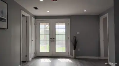 Legal New Furnished 2-Bedroom Walkout Basement Aprt (all incl.)