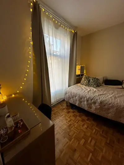 Chambre - 1er Août / Ligne verte - Métro Joliette - Colocation