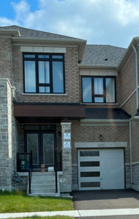 New Townhouse for Rent Richmond Hill