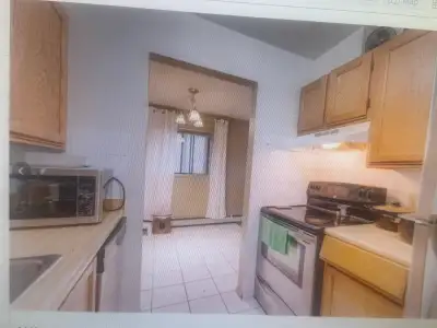 3 bedroom apartment on 22 ave NE. Short drive to downtown, bus stop 2 mins away.